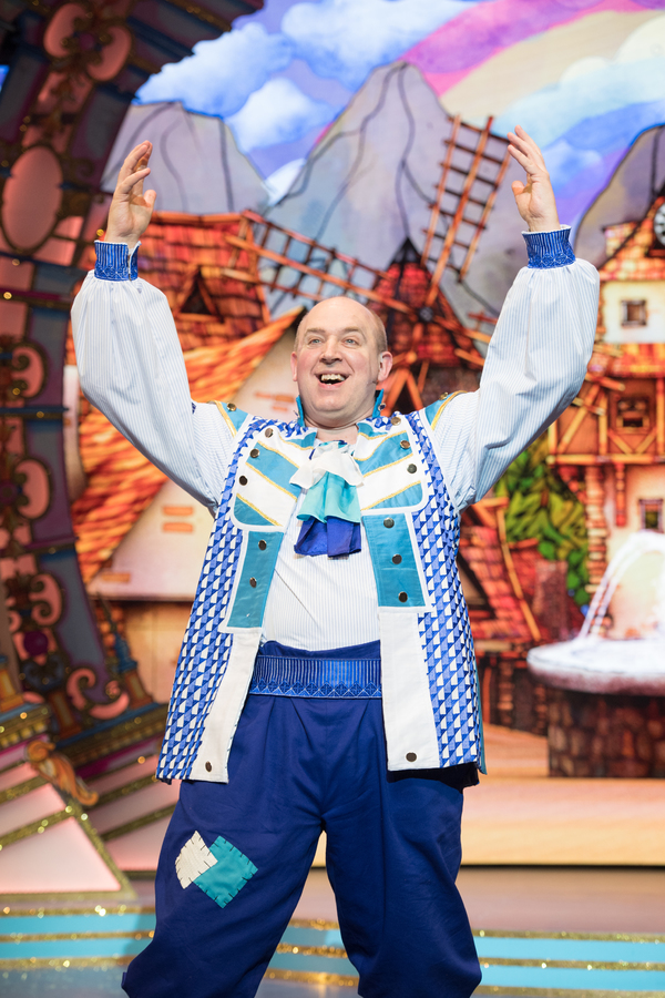 Photo Flash: First Look at CINDERELLA at Croydon's Fairfield Halls Image