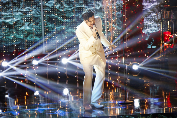 Photo Flash: Get a First Look at A HOME FOR THE HOLIDAYS WITH IDINA MENZEL Image