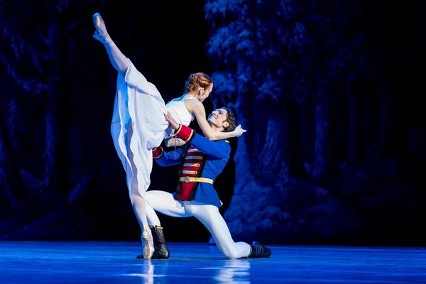 Photo Flash: Roma City Ballet Company Luciano Cannito Presenta SCHIACCIANOCI Image