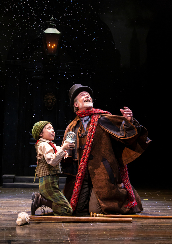 Photo Flash: A CHRISTMAS CAROL at McCarter Theatre Center Image
