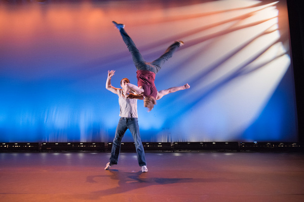 Photo Flash: Aura CuriAtlas Performs At Steppenwolf Image