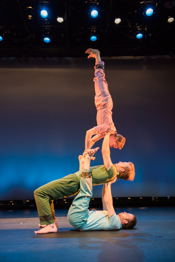 Photo Flash: Aura CuriAtlas Performs At Steppenwolf Image