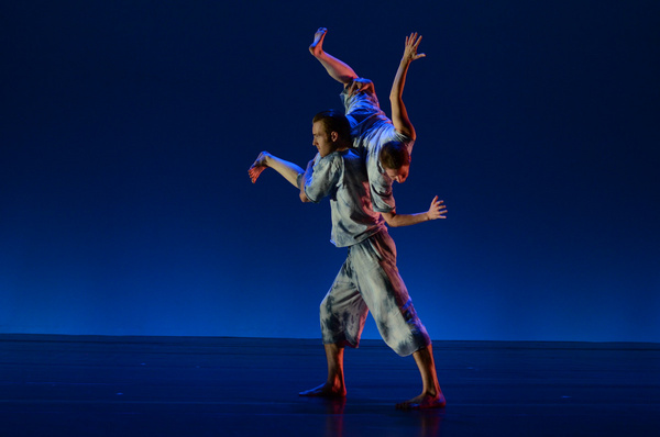 Photo Flash: Aura CuriAtlas Performs At Steppenwolf Image
