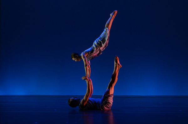 Photo Flash: Aura CuriAtlas Performs At Steppenwolf Image