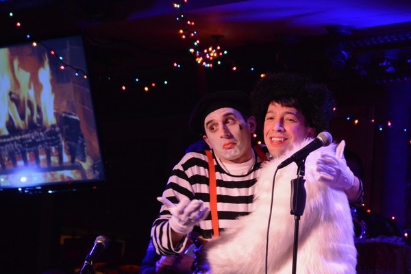 Photo Coverage: Inside the 12th Annual Joe Iconis Christmas Extravaganza at Feinstein's/54 Below 