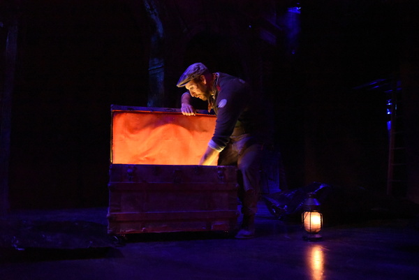 Photo Flash: First Look at Porchlight Music Theatre's BURNING BLUEBEARD Image