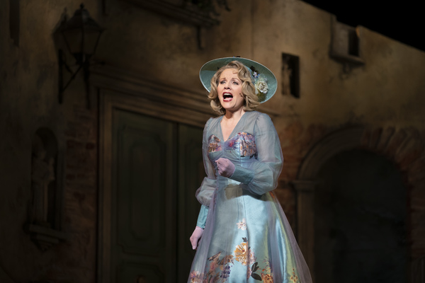 Photo Flash: First Look at Renee Fleming, Solea Pfeiffer, and More in THE LIGHT IN THE PIAZZA in Chicago Image
