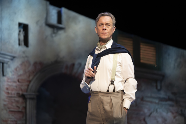 Photo Flash: First Look at Renee Fleming, Solea Pfeiffer, and More in THE LIGHT IN THE PIAZZA in Chicago Image