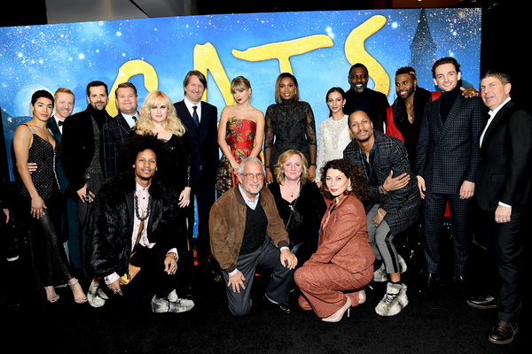 Photo Flash: See Taylor Swift, Jennifer Hudson, James Corden, & More at the Premiere of CATS! 