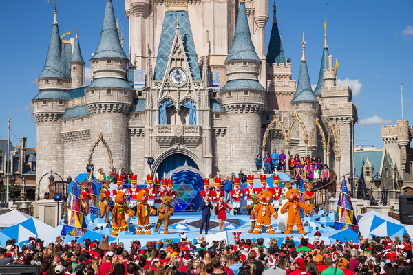 Photo Flash: DISNEY PARKS MAGICAL CHRISTMAS DAY PARADE Airs Wednesday, December 25 Image