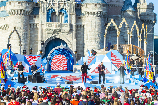 Photo Flash: DISNEY PARKS MAGICAL CHRISTMAS DAY PARADE Airs Wednesday, December 25 Image