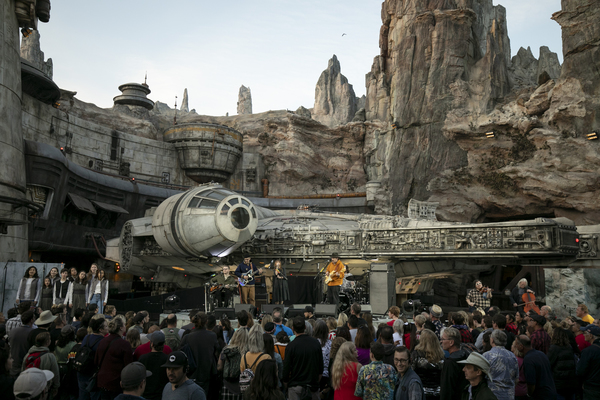 Photo Flash: DISNEY PARKS MAGICAL CHRISTMAS DAY PARADE Airs Wednesday, December 25 Image