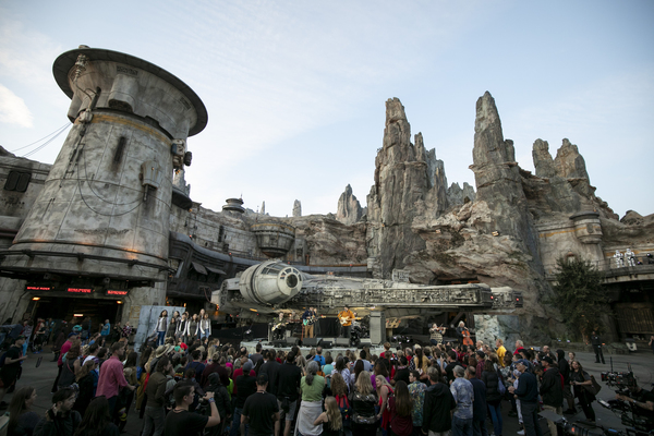 Photo Flash: DISNEY PARKS MAGICAL CHRISTMAS DAY PARADE Airs Wednesday, December 25 Image