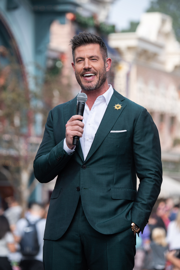 Photo Flash: DISNEY PARKS MAGICAL CHRISTMAS DAY PARADE Airs Wednesday, December 25 Image