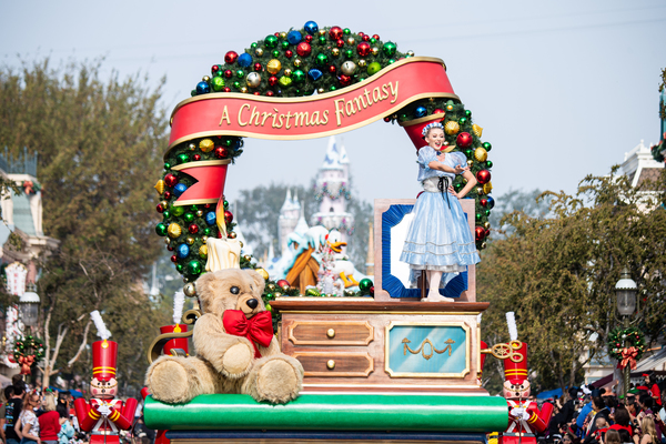 Photo Flash: DISNEY PARKS MAGICAL CHRISTMAS DAY PARADE Airs Wednesday, December 25 Image
