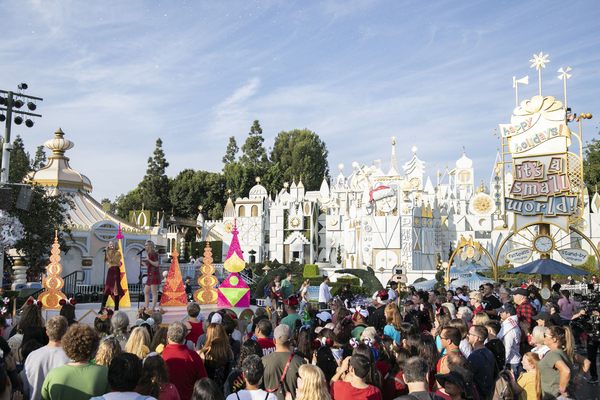 Photo Flash: DISNEY PARKS MAGICAL CHRISTMAS DAY PARADE Airs Wednesday, December 25 