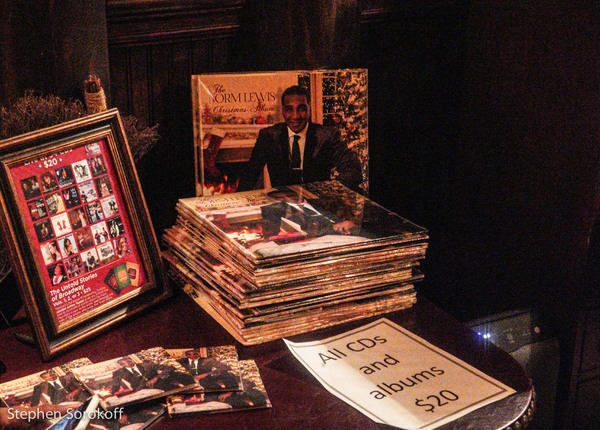 Photo Coverage: Norm Lewis Continues Holiday Run at Feinstein's/54 Below Image