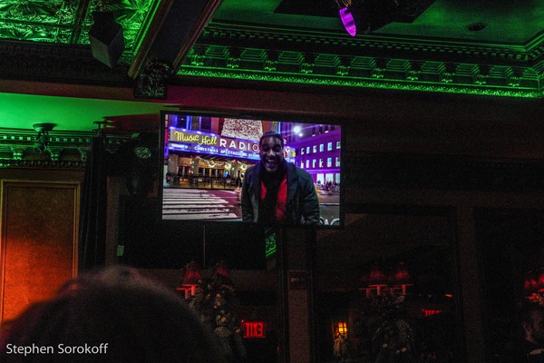 Photo Coverage: Norm Lewis Continues Holiday Run at Feinstein's/54 Below Image