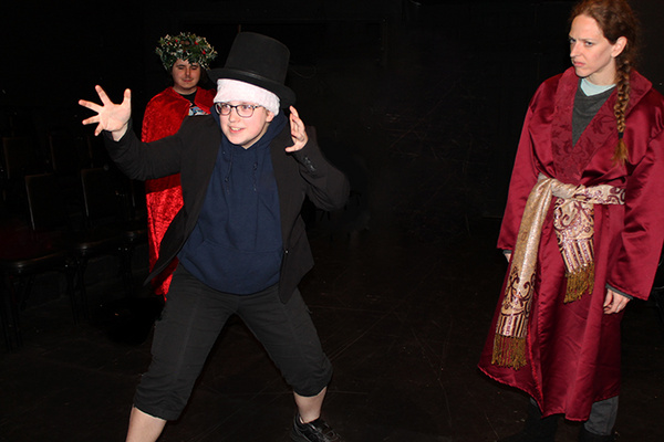 Photo Flash: First Look at A CHRISTMAS CAROL at Artists' Exchange 