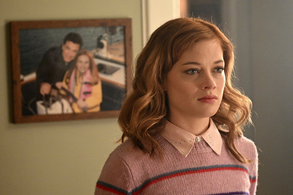 Photo Flash: See Skylar Astin, Jane Levy, & More in a First Look at ZOEY'S EXTRAORDINARY PLAYLIST Image