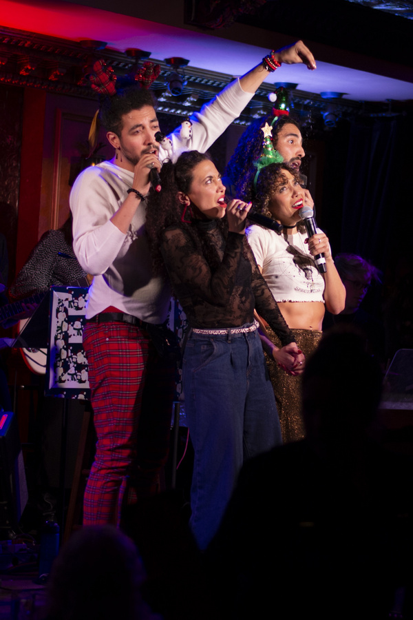 Photo Flash: The Saunders Family In FAMILY DINNER: HOLIDAY EDITION At Feinstein's/54 Below Image