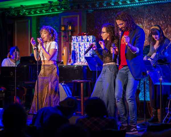 Photo Flash: The Saunders Family In FAMILY DINNER: HOLIDAY EDITION At Feinstein's/54 Below Image