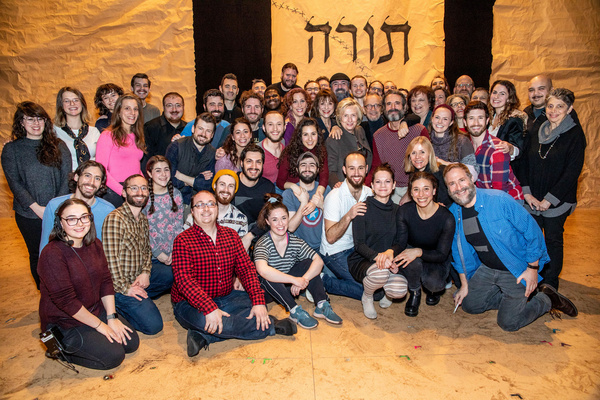 Hillary Clinton and the cast of Fiddler on the Roof Photo