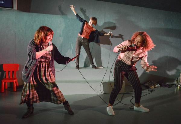 Photo Flash: First Look at THE TYLER SISTERS at Hampstead Theatre Image