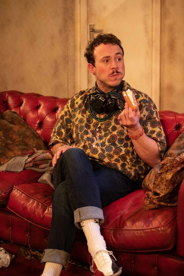 Photo Flash: First Look at Production Photos for Kevin Elyot's COMING CLEAN Image