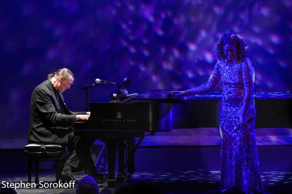 Photo Coverage: Marissa Mulder Brings I'M OLD FASHIONED To The Kravis Center Image