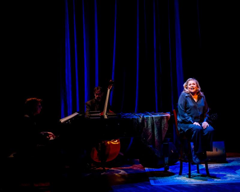 Review: Kathleen Turner Rises To New Heights With FINDING MY VOICE at The Green Room 42 