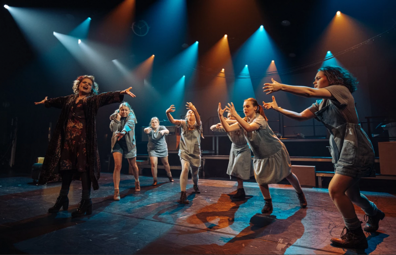 Review: YOUTH ON STAGE: ANNIE the musical at Culture House Martinus 