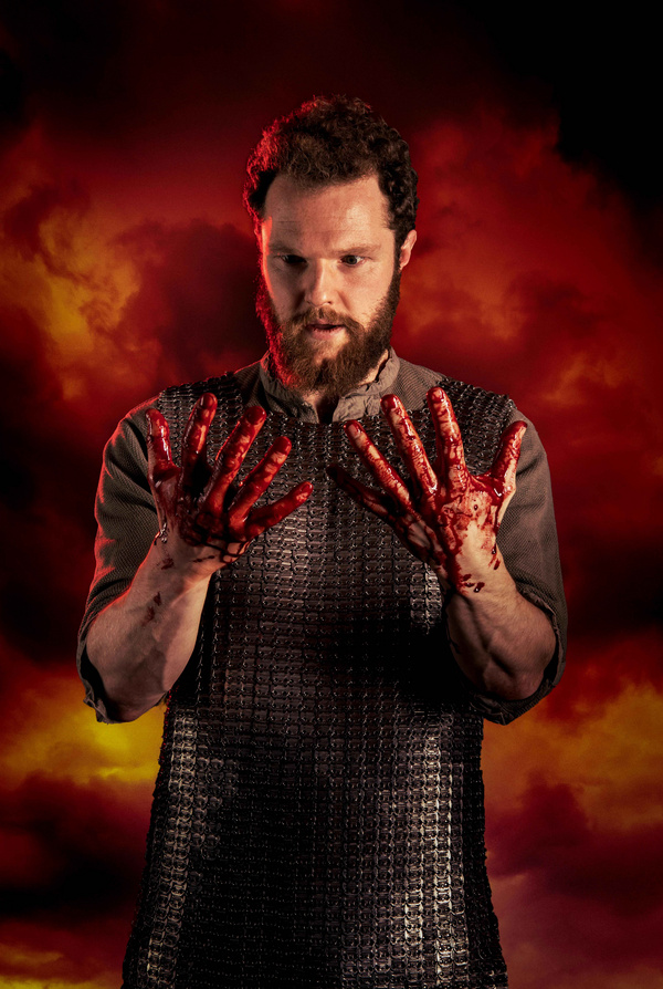 Photo Flash: First Look At Queen's Theatre Hornchurch And Derby Theatre Production Of MACBETH 