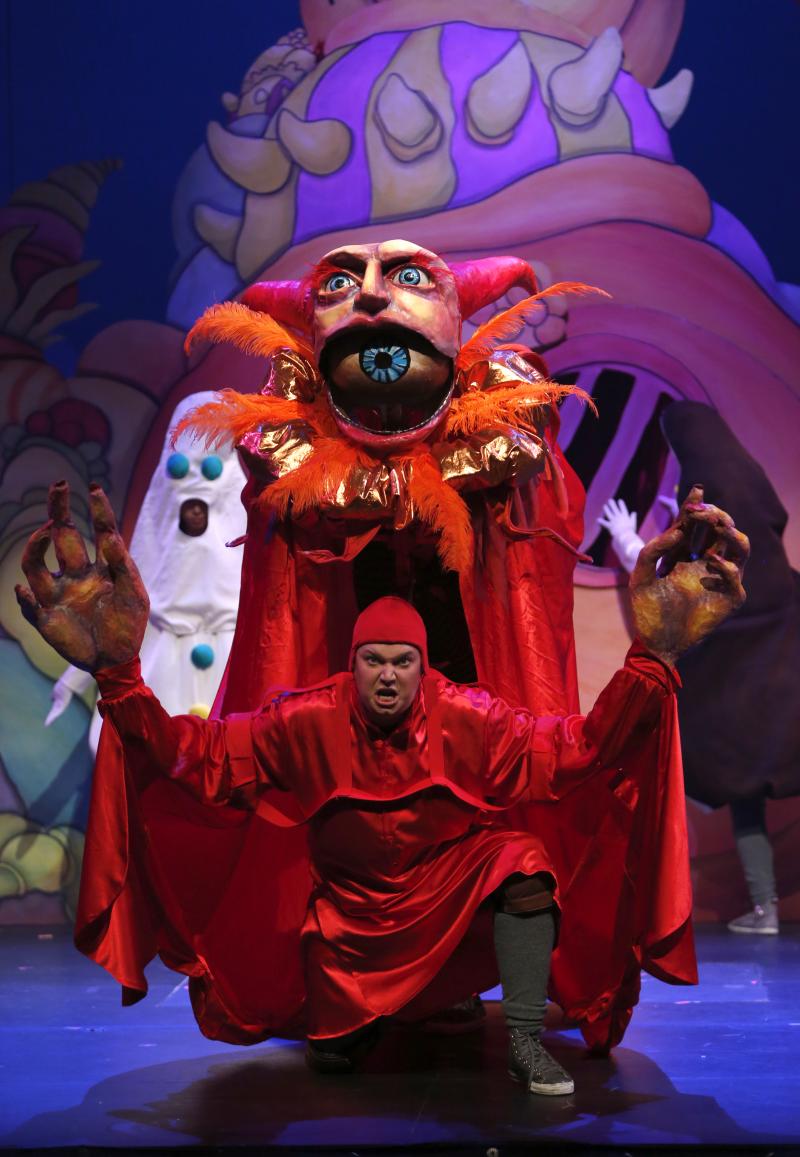 Interview: Ari Pelto of San Diego's HANSEL AND GRETEL at  the Civic Center Image