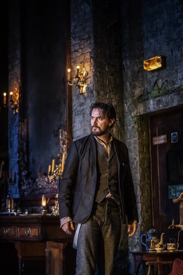 Photo Flash: First Look at UNCLE VANYA at the Harold Pinter Theatre Image