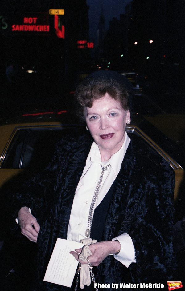 Photo Flashback: Maureen O'Sullivan Dines in NYC in 1979 Image
