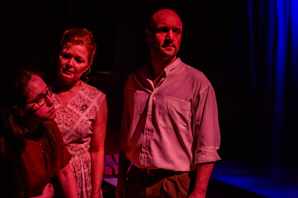 Photo Flash: First Look at The Phoenix Theatre's THE GLASS MENAGERIE Image