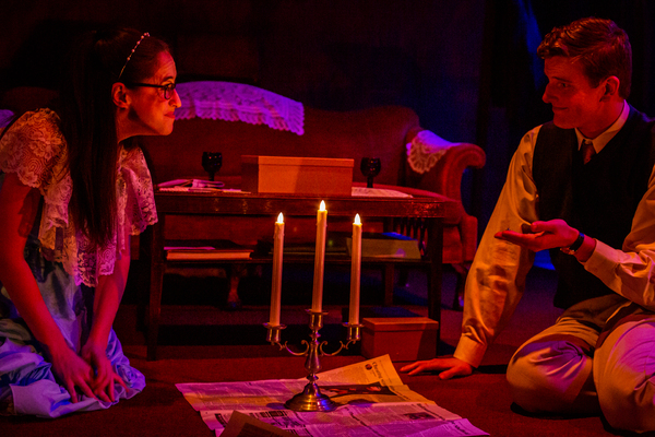Photo Flash: First Look at The Phoenix Theatre's THE GLASS MENAGERIE Image