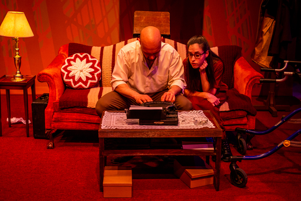 Photo Flash: First Look at The Phoenix Theatre's THE GLASS MENAGERIE Image