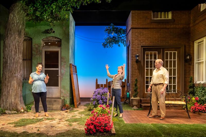 Review: NATIVE GARDENS at Gulfshore Playhouse is Full of Flowers and Fun 