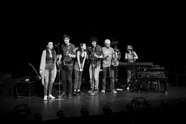 Bonnie Currie, Henry Raber, Hannah Bailey, Evan Crommett, Robert Newman, Laura Jean S Photo