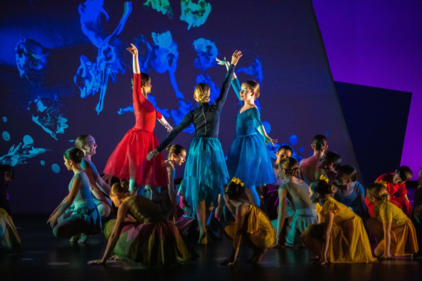Photo Flash: First Look at THE DOT At Stages Theatre Company Image