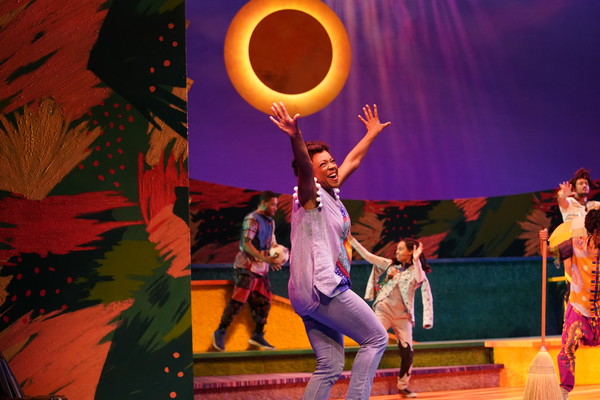 Photo Flash: Children's Theatre Company Presents the Minnesota Premiere of Bob Marley's THREE LITTLE BIRDS 