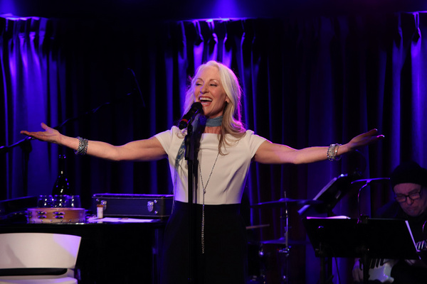 Photo Flash: Inside Elizabeth Ward Land's STILL WITHIN THE SOUND OF MY VOICE: THE SONGS OF LINDA RONSTADT At The Green Room 42 Image