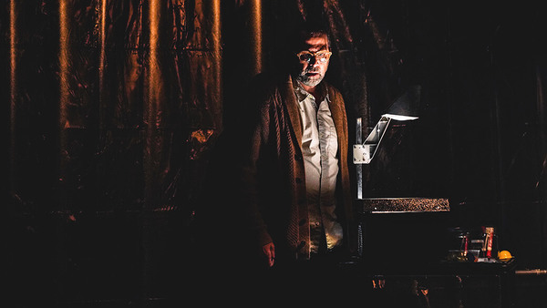 Photo Flash: First Look at GREY ROCK at the Guthrie Theater Image