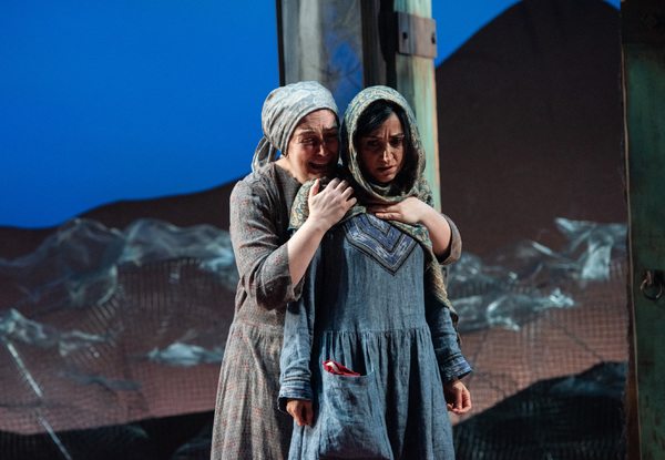 Photo Flash: First Look at A THOUSAND SPLENDID SUNS at Arena Stage Image