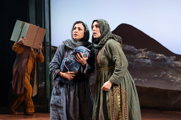 Photo Flash: First Look at A THOUSAND SPLENDID SUNS at Arena Stage Image