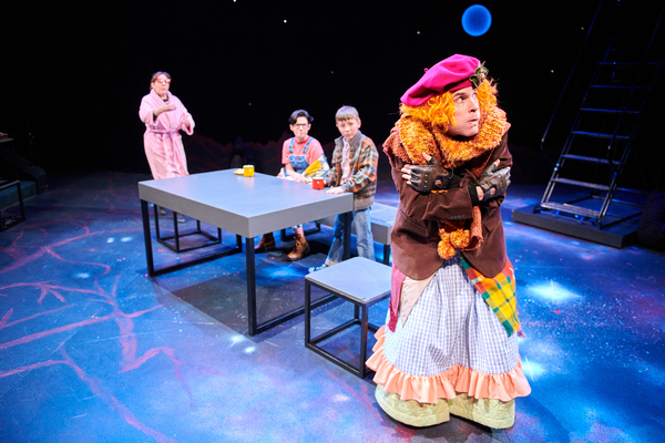 Photo Flash: First Stage Presents A WRINKLE IN TIME Image