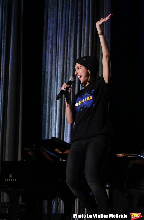 Photo Coverage: BroadwayCon Gives Fans a First Look at SIX, COMPANY, SING STREET, MRS. DOUBTFIRE, and More! Image