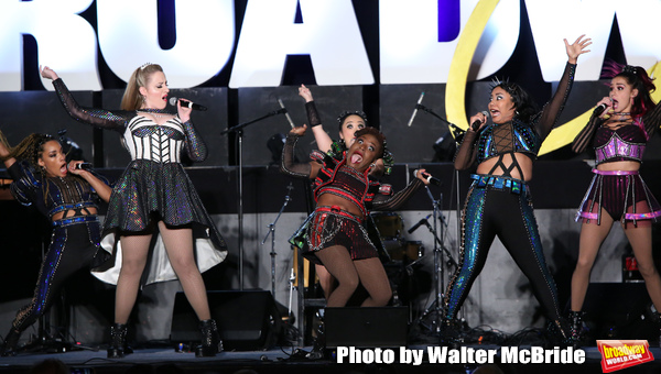 Photo Coverage: BroadwayCon Gives Fans a First Look at SIX, COMPANY, SING STREET, MRS. DOUBTFIRE, and More! Image